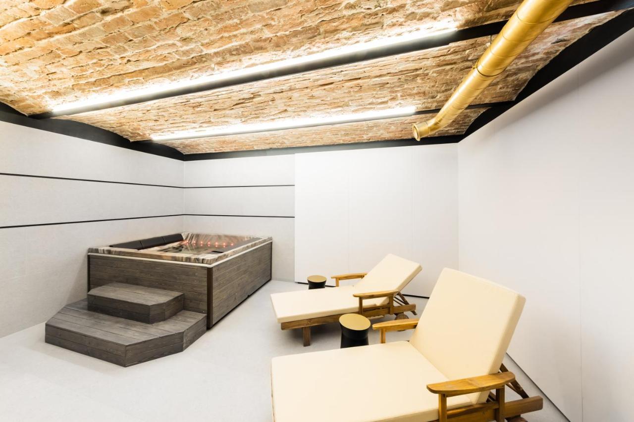 Vilka är De Hotellen I Närheten Av Old Hotell